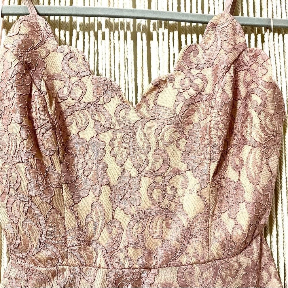 Francesca's Women's Sz Med Blush Pink‎ Scalloped Homecoming formal Dress - Picture 3 of 11